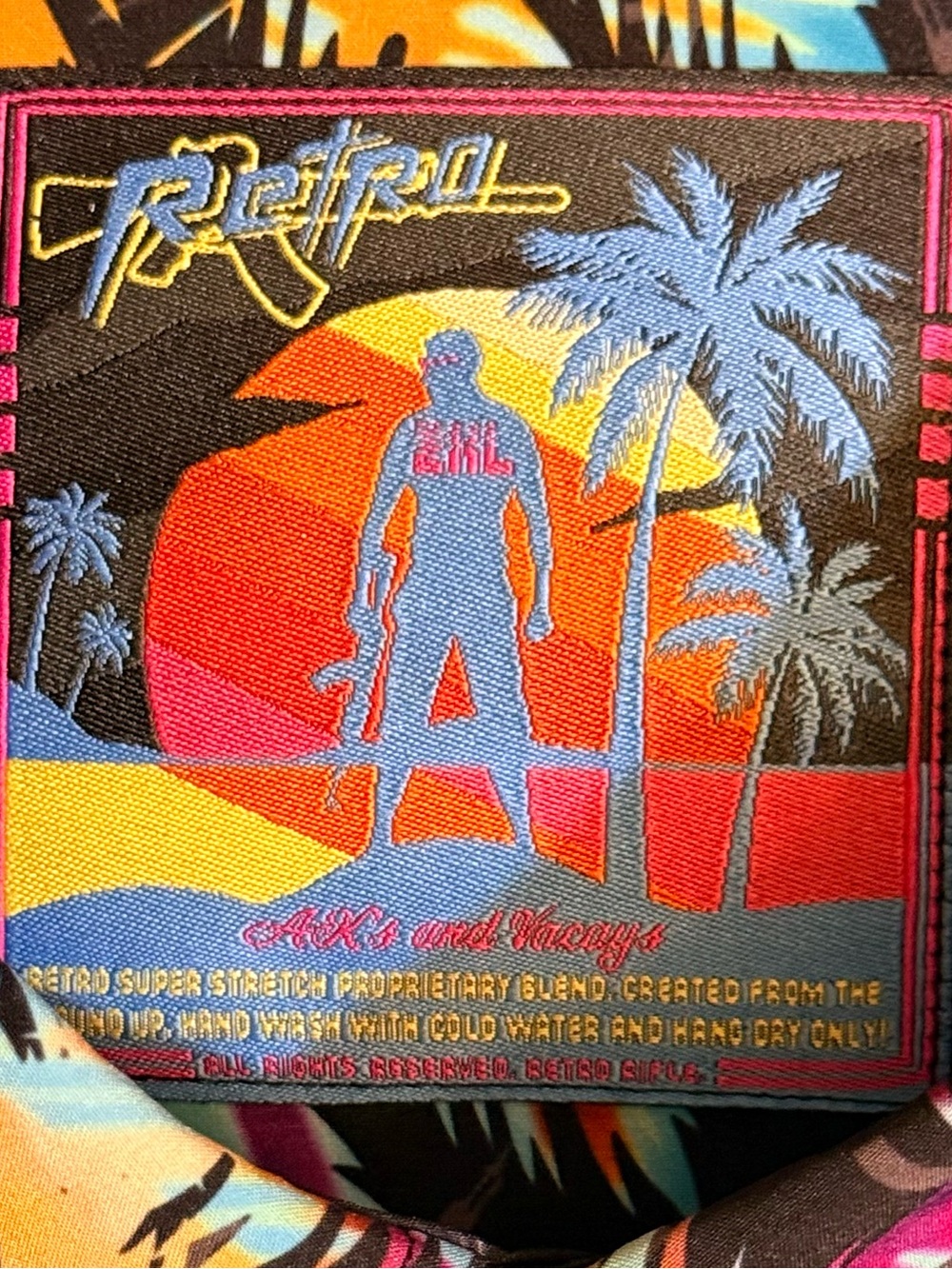 Retro Rifle AKs & Vacays Black Tropical Print Short-Sleeve Shirt - Like New - Picture 4 of 5